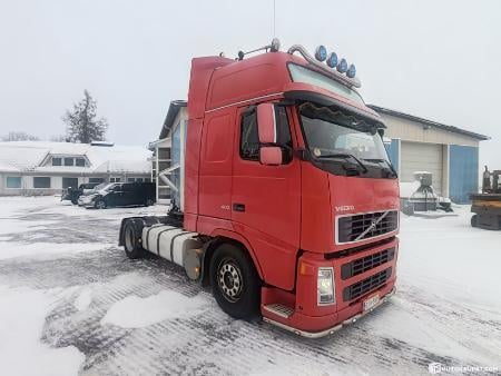 Volvo FH -vetopöytäauto